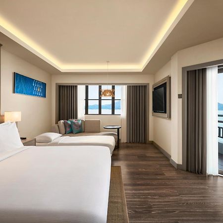 Doubletree By Hilton Damai Laut Hotell Lumut Exteriör bild