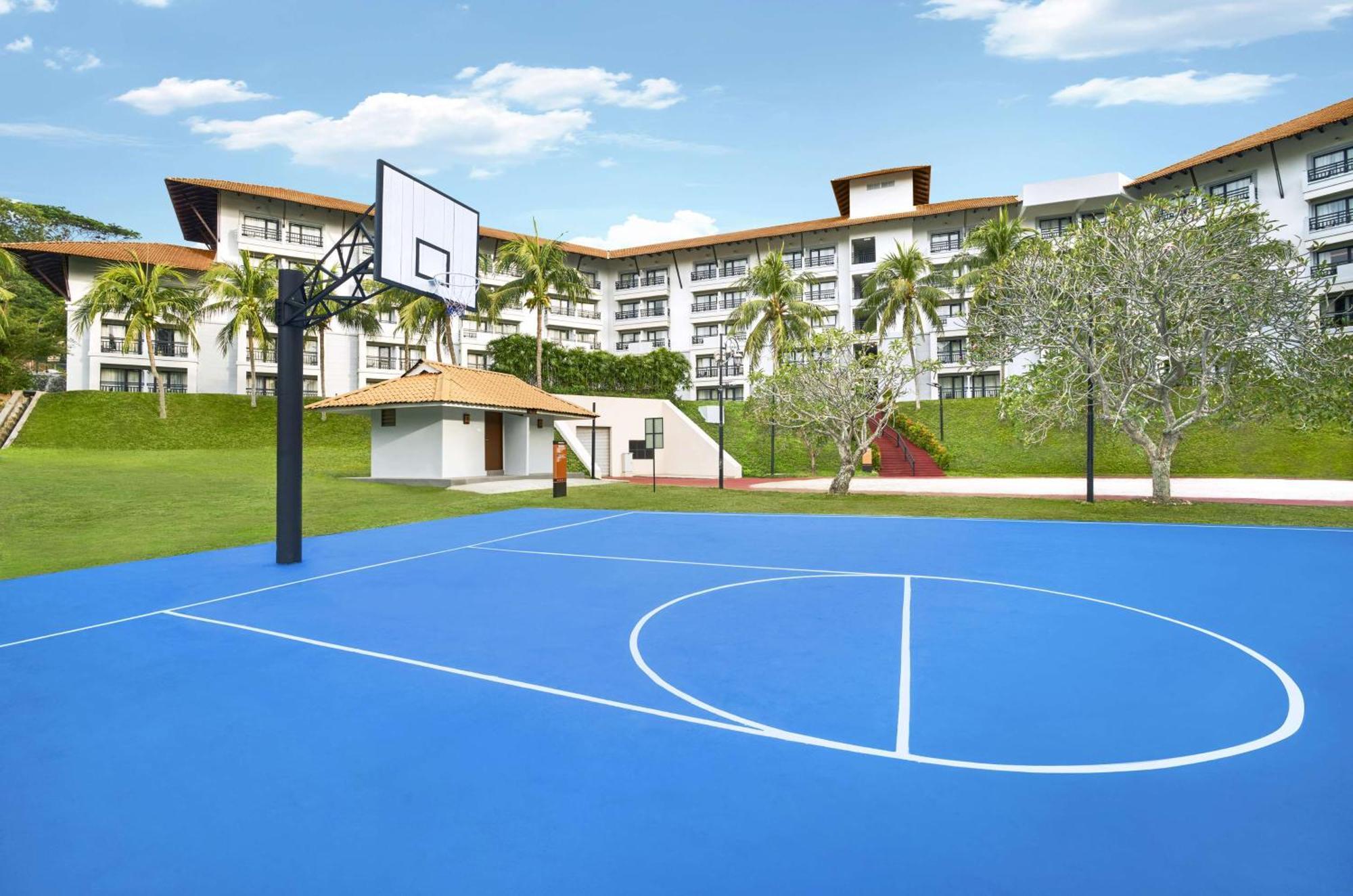 Doubletree By Hilton Damai Laut Hotell Lumut Exteriör bild