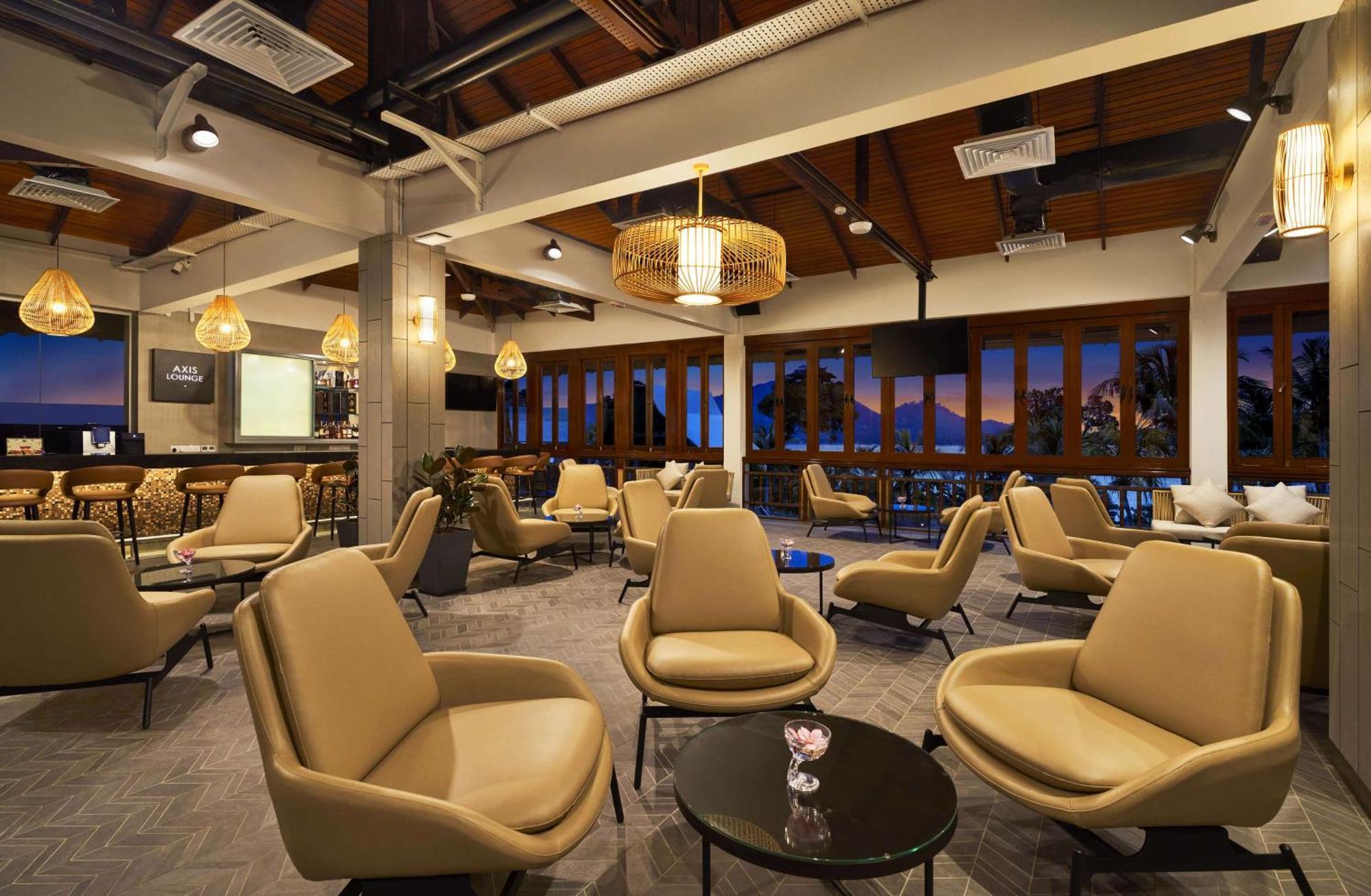 Doubletree By Hilton Damai Laut Hotell Lumut Exteriör bild