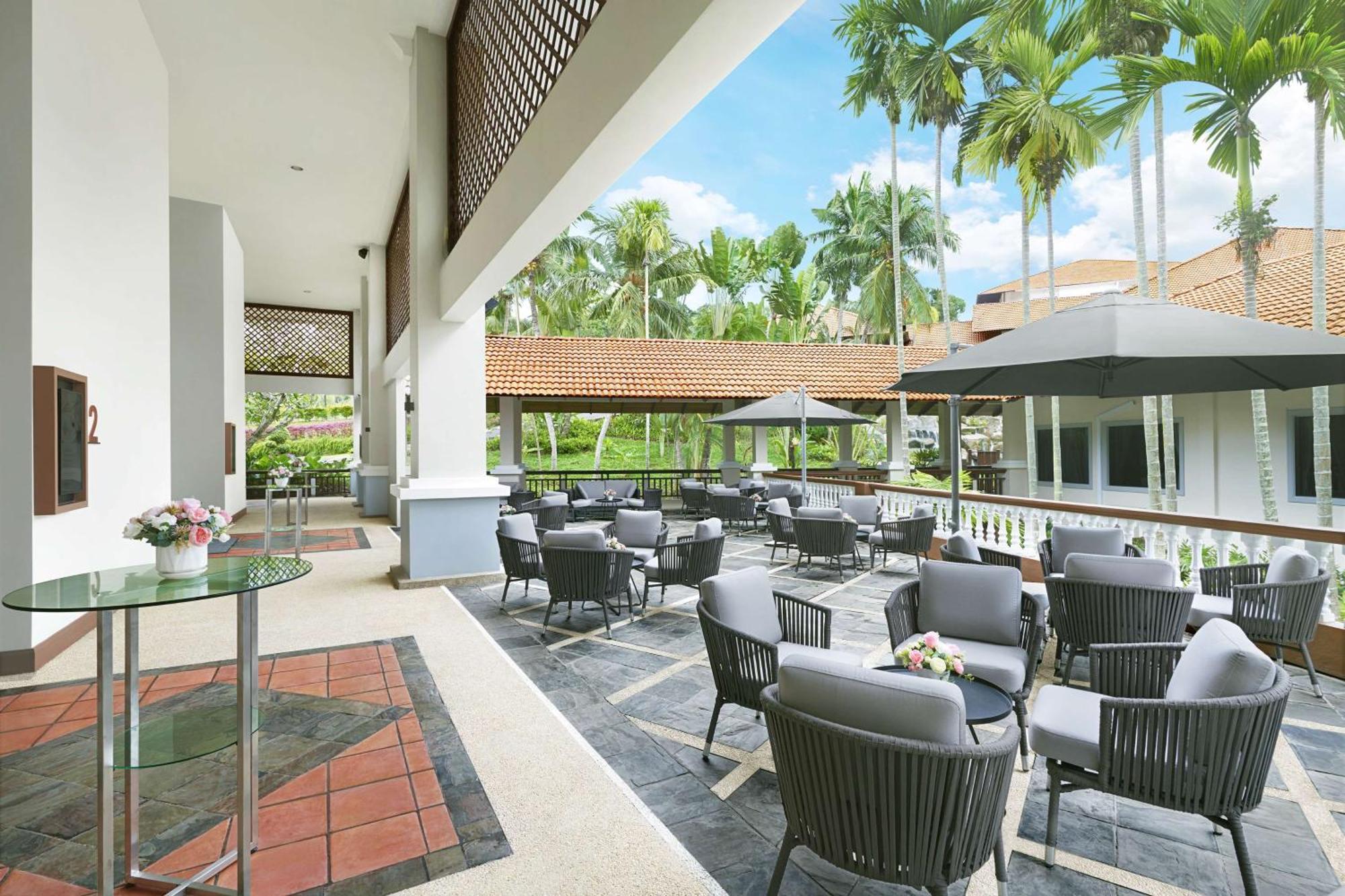 Doubletree By Hilton Damai Laut Hotell Lumut Exteriör bild