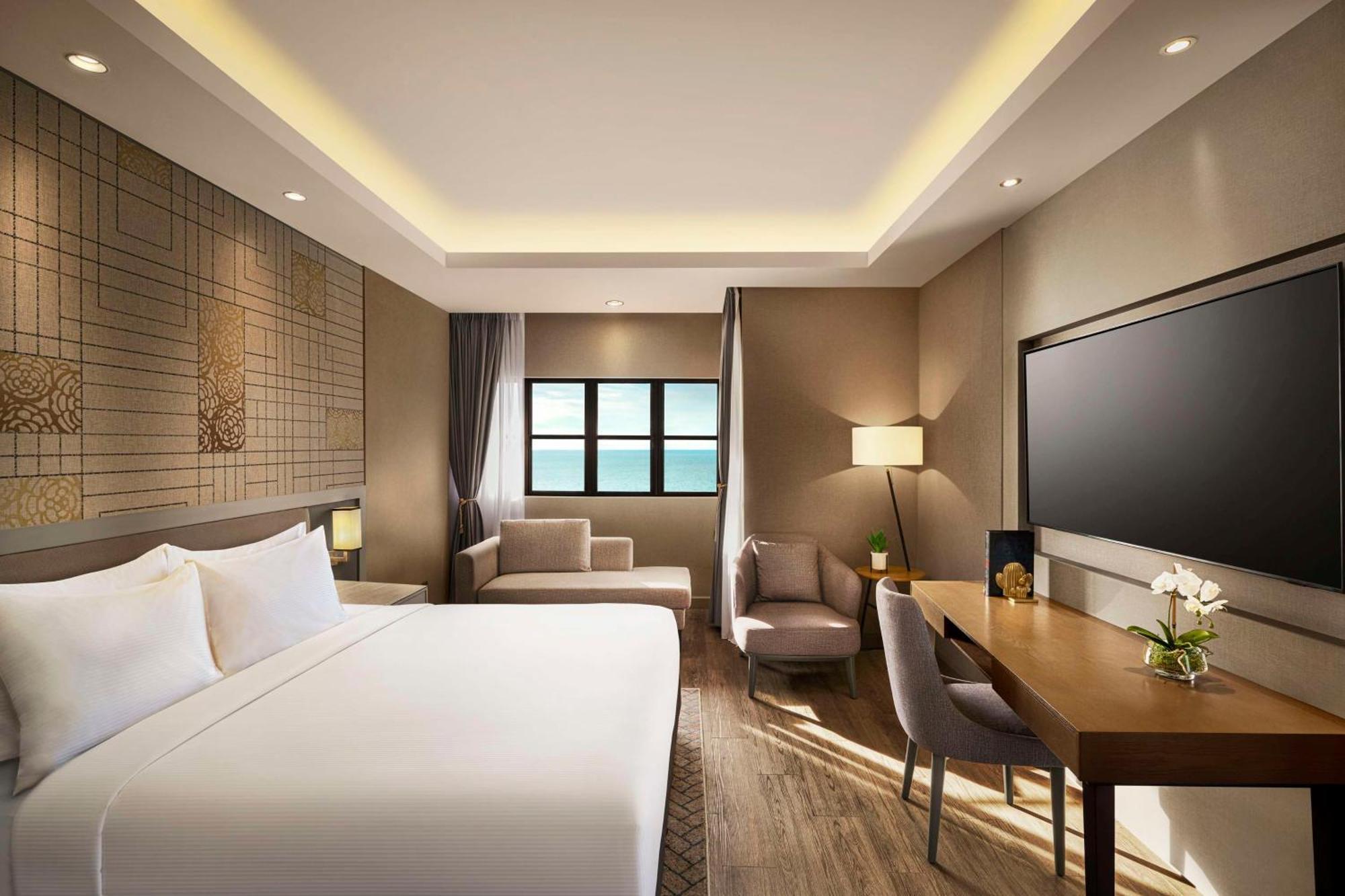 Doubletree By Hilton Damai Laut Hotell Lumut Exteriör bild
