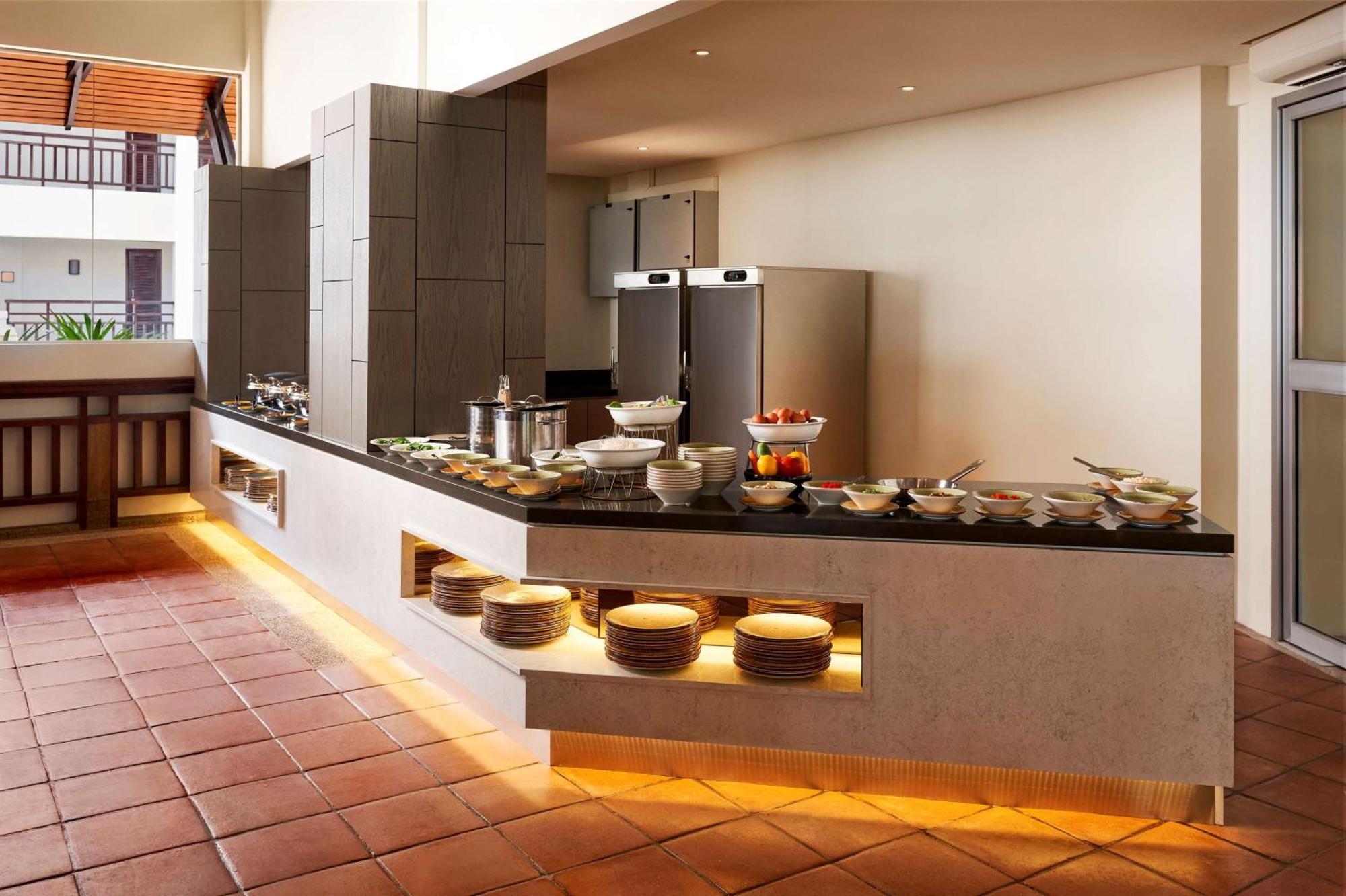 Doubletree By Hilton Damai Laut Hotell Lumut Exteriör bild