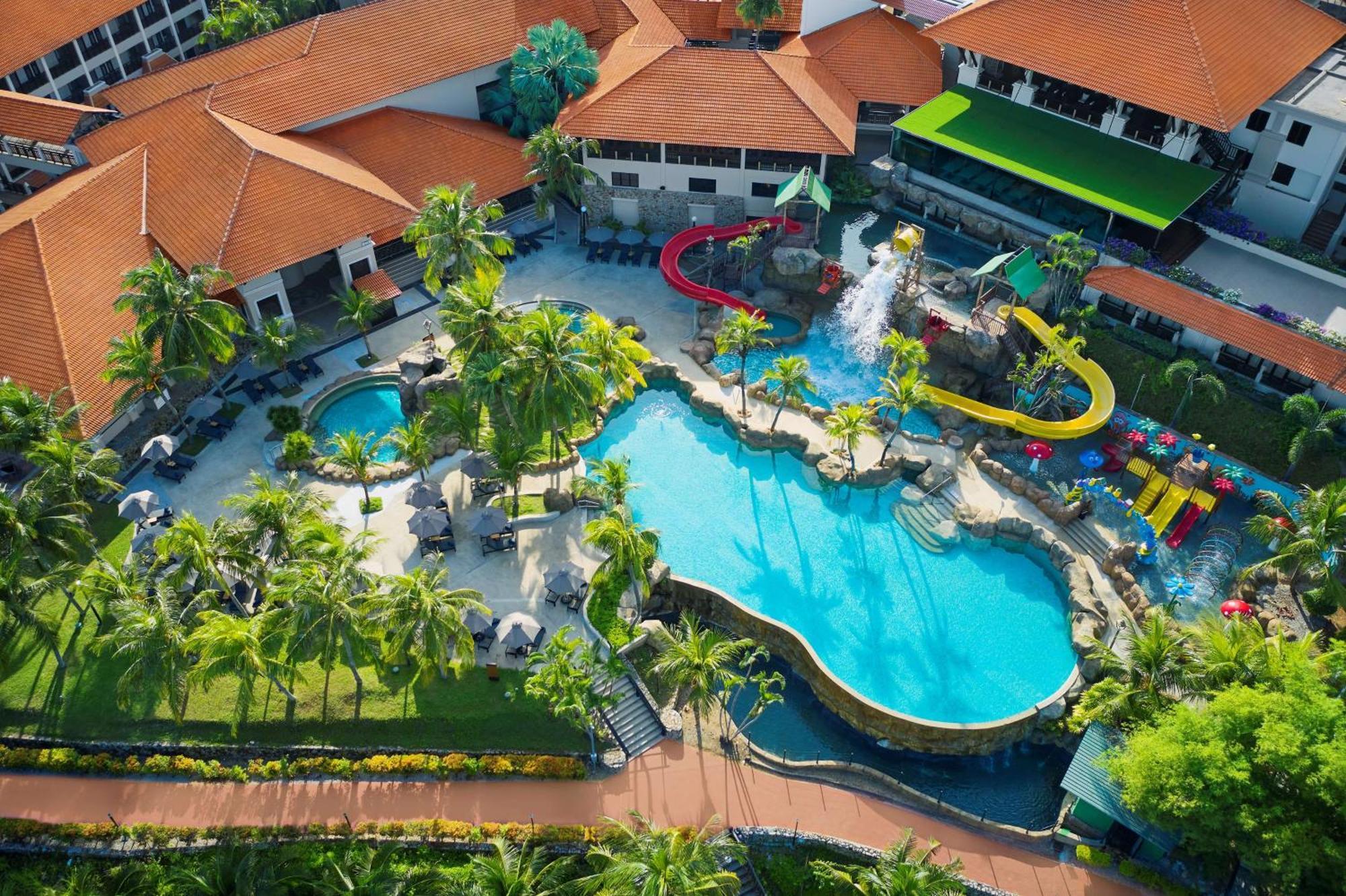 Doubletree By Hilton Damai Laut Hotell Lumut Exteriör bild